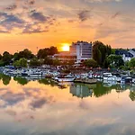 Calme, Rer 5mn,paris En 15mn,commerces * Nogent-sur-Seine