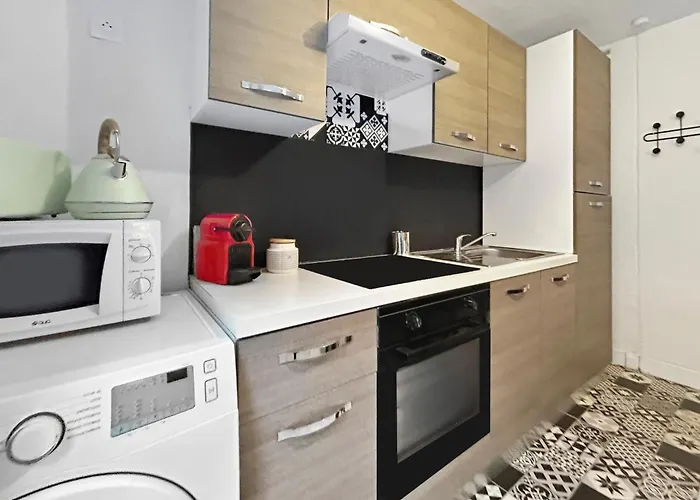 Apartment Studio Lumineux, Calme, Rer A 5 Min, Bien Place